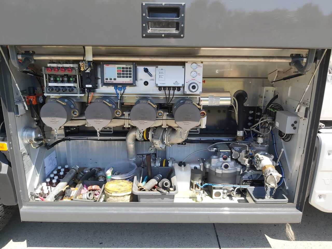 VOLVO FM - Camión cisterna: foto 2 VOLVO FM - Camión cisterna: foto 2