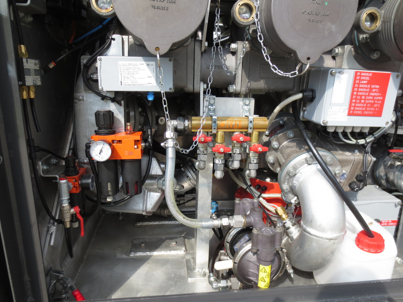 VOLVO FM - Camión cisterna: foto 5 VOLVO FM - Camión cisterna: foto 5