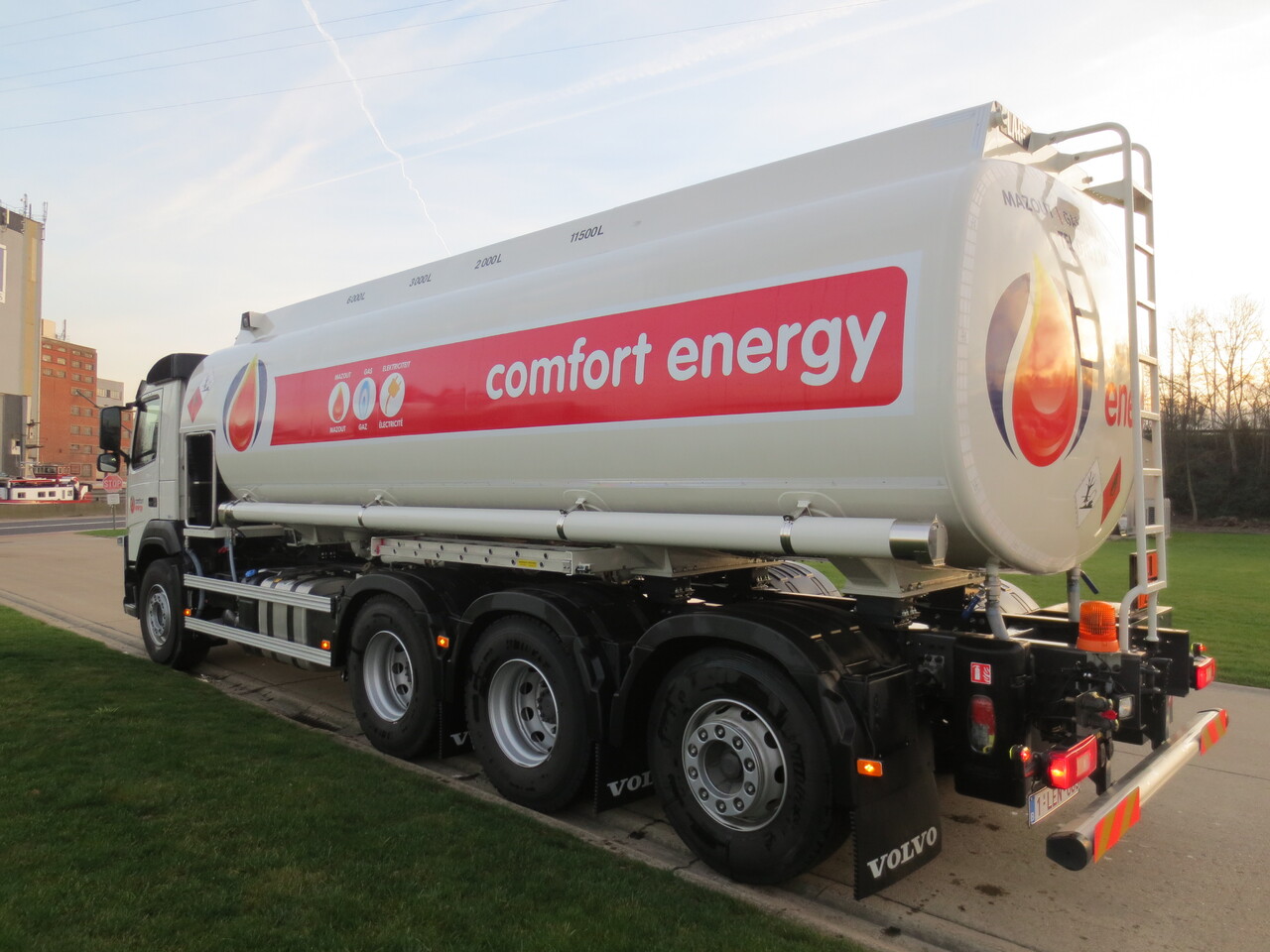 VOLVO FM - Camión cisterna: foto 4 VOLVO FM - Camión cisterna: foto 4