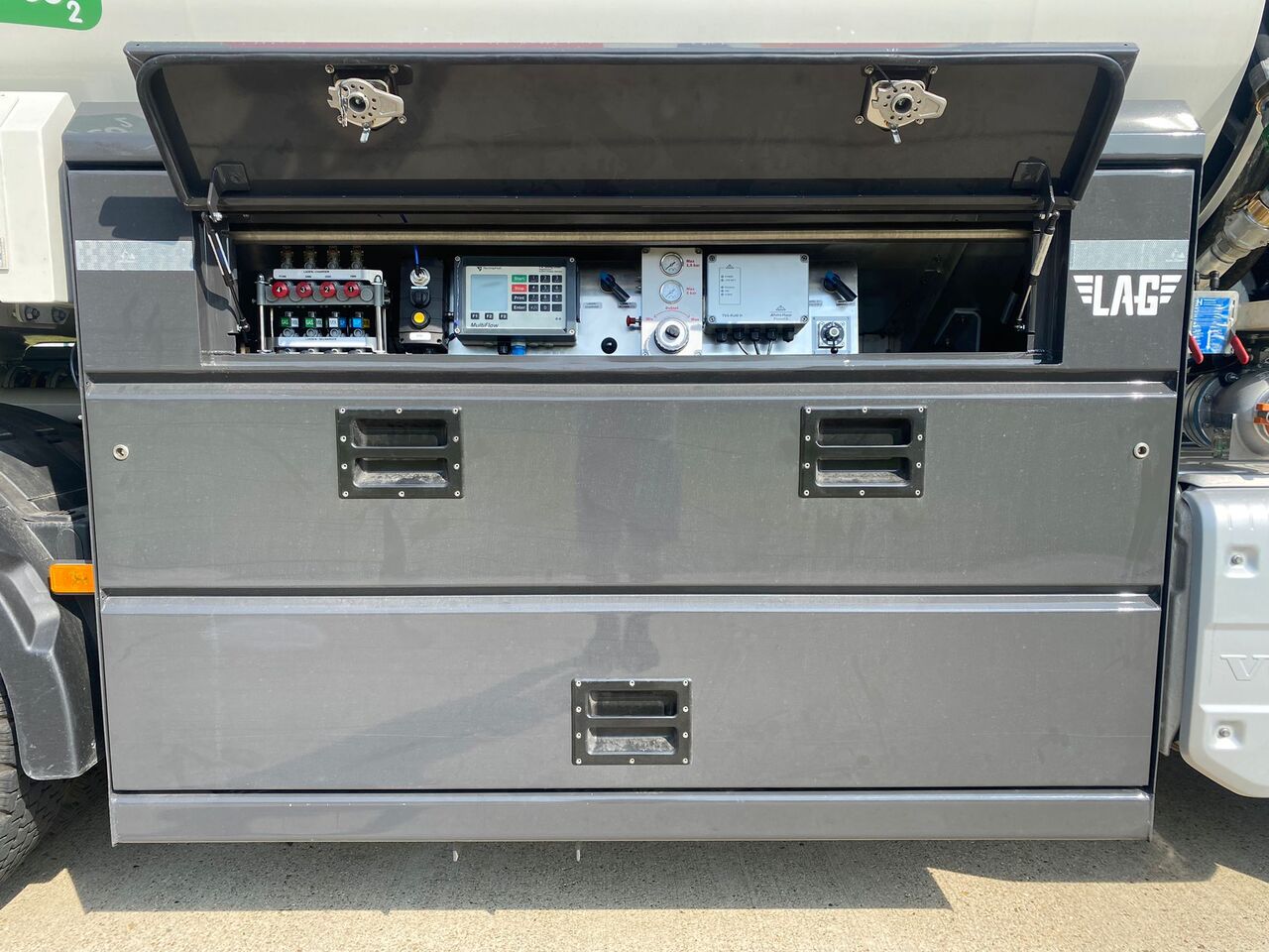 VOLVO FM430HP - Camión cisterna: foto 2 VOLVO FM430HP - Camión cisterna: foto 2