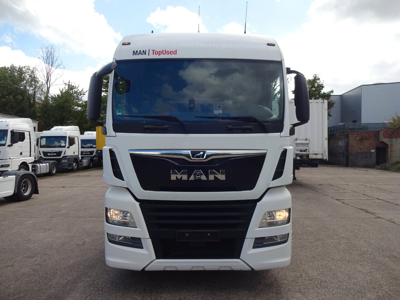 MAN TGX 18.460, XLX, ACC, 2 x Tank - Cabeza tractora: foto 2 MAN TGX 18.460, XLX, ACC, 2 x Tank - Cabeza tractora: foto 2