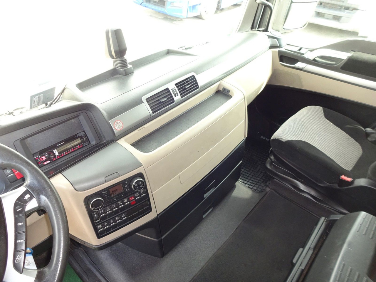 Cabeza tractora MAN TGX 18.460, XLX, Intarder, ACC: foto 11 Cabeza tractora MAN TGX 18.460, XLX, Intarder, ACC: foto 11