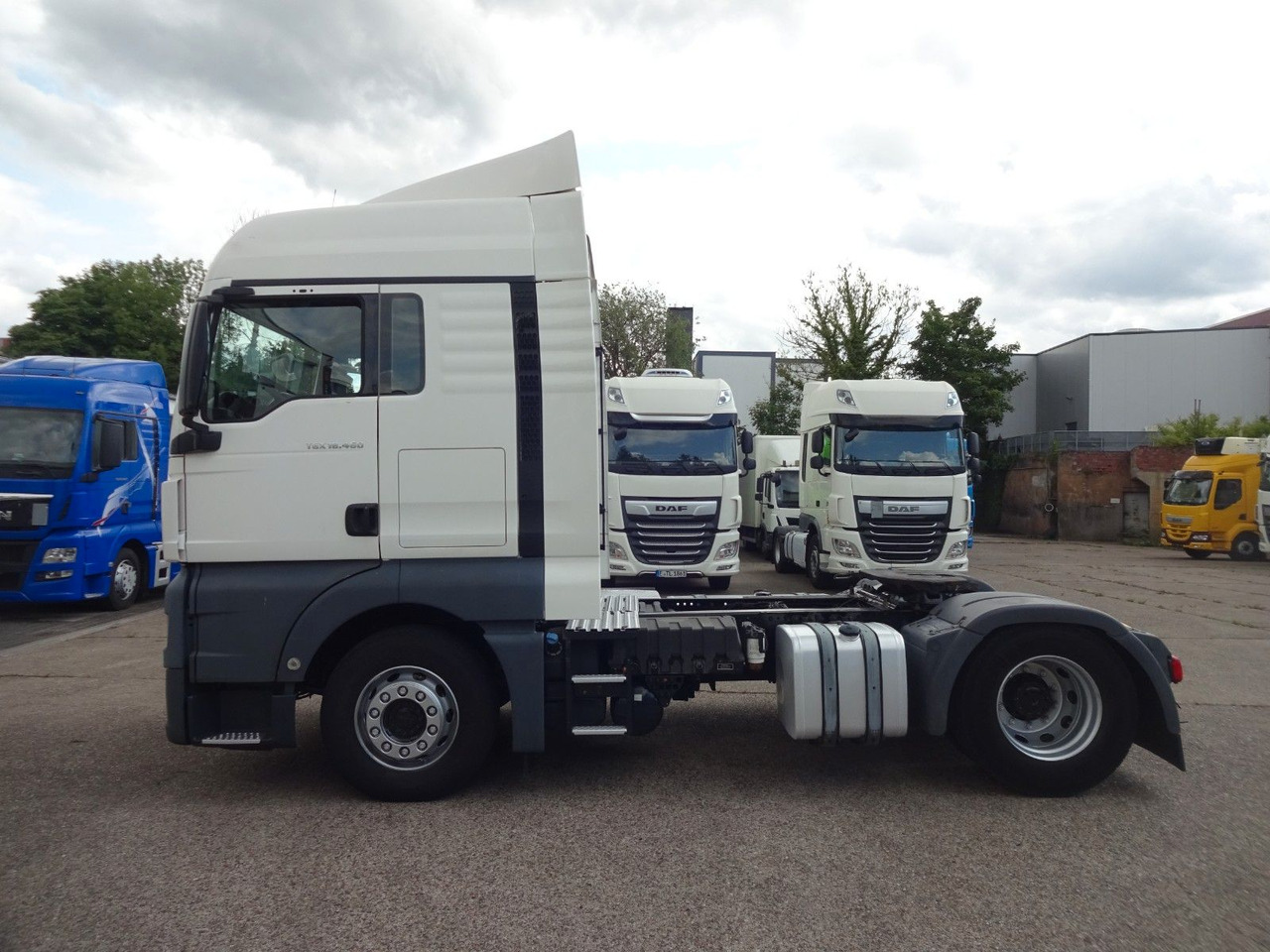 MAN TGX 18.460, XLX, Intarder, ACC - Cabeza tractora: foto 4 MAN TGX 18.460, XLX, Intarder, ACC - Cabeza tractora: foto 4