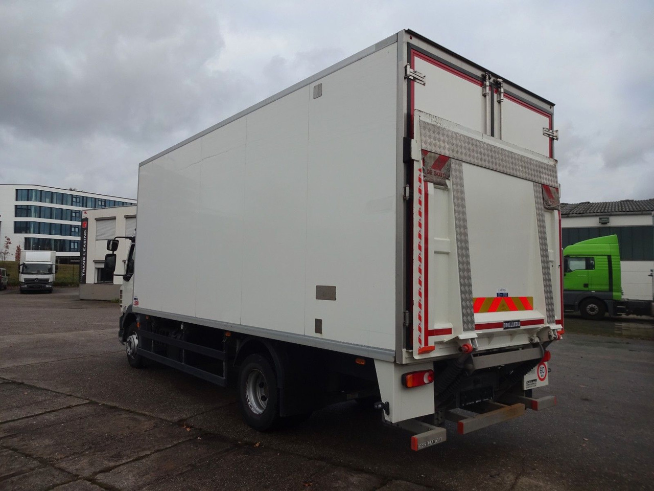 DAF LF 220, 16 T, LBW, Türen, Klima, Automat, Kamera - Camión frigorífico: foto 5 DAF LF 220, 16 T, LBW, Türen, Klima, Automat, Kamera - Camión frigorífico: foto 5