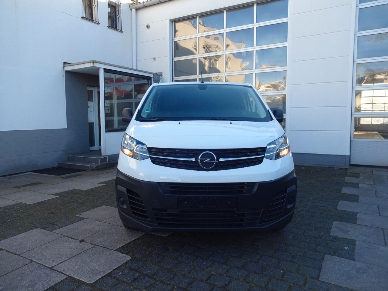 Opel 50 x Vivaro Kasten L1H1, Klima, PDC, Tempomat - Furgoneta pequeña: foto 4 Opel 50 x Vivaro Kasten L1H1, Klima, PDC, Tempomat - Furgoneta pequeña: foto 4
