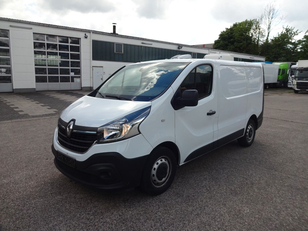 Renault Trafic Kasten L1H1 3,0t,Kamera,PDC,Klima,Tempoma - Furgoneta pequeña: foto 3 Renault Trafic Kasten L1H1 3,0t,Kamera,PDC,Klima,Tempoma - Furgoneta pequeña: foto 3