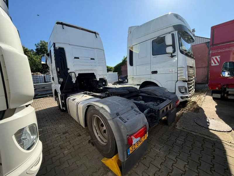 MAN TGX 18.440 XXL NO Gearbox & NO Engine, complete brief - Cabeza tractora: foto 3 MAN TGX 18.440 XXL NO Gearbox & NO Engine, complete brief - Cabeza tractora: foto 3
