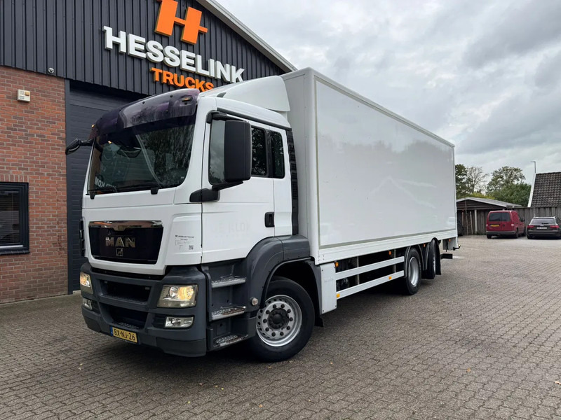 MAN TGS 26.320 Koffer Stuuras AHK 2500KG LBW 580.347KM! NL Truck - Camión caja cerrada: foto 1 MAN TGS 26.320 Koffer Stuuras AHK 2500KG LBW 580.347KM! NL Truck - Camión caja cerrada: foto 1