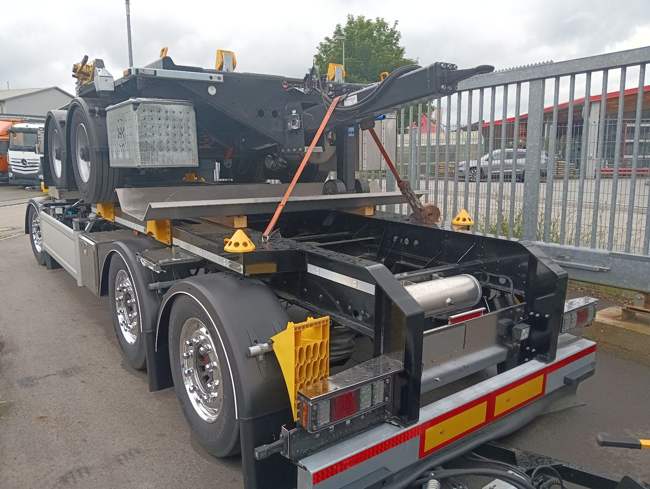 Hüffermann 3-A VARIO-CARRIER SAF NEU VERZINKT LiftAlufelgen - Remolque multilift/ Portacontenedores de cadenas: foto 2 Hüffermann 3-A VARIO-CARRIER SAF NEU VERZINKT LiftAlufelgen - Remolque multilift/ Portacontenedores de cadenas: foto 2