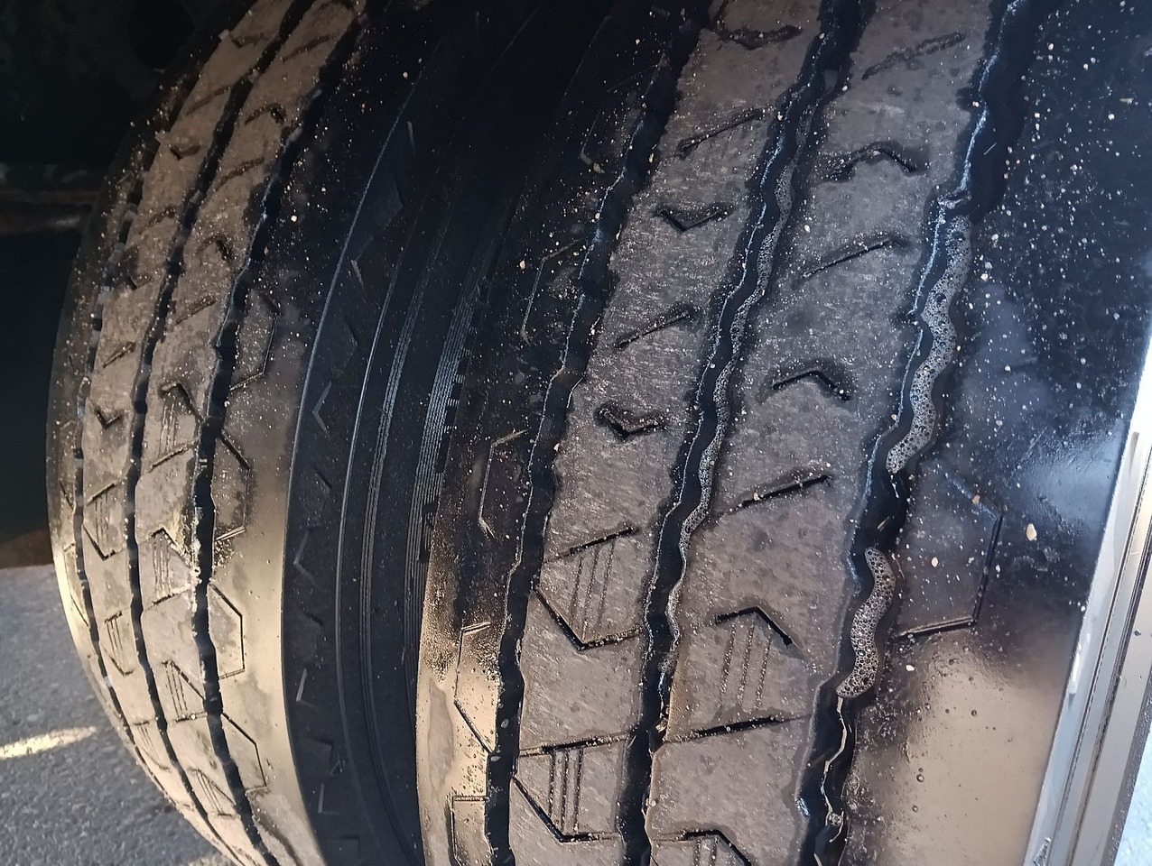 Semirremolque góndola rebajadas nuevo Krone SDP 27 12,2m JUMBO BPW 235/75R17,5 Reifen 90%: foto 23 Semirremolque góndola rebajadas nuevo Krone SDP 27 12,2m JUMBO BPW 235/75R17,5 Reifen 90%: foto 23