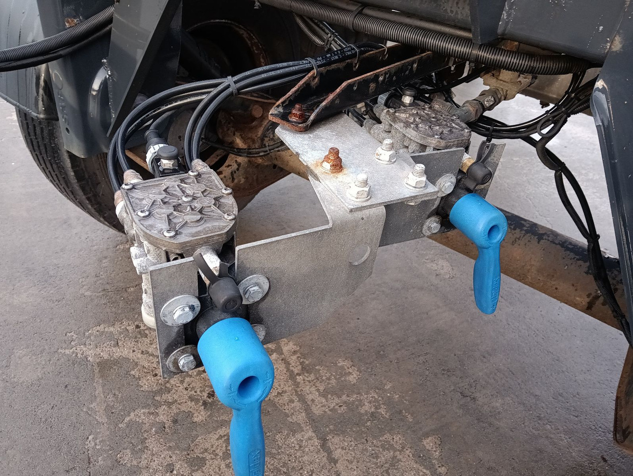 Remolque portacontenedore/ Intercambiable Schwarzmüller 2-A BDF 1,22/1,32 ALCOA Alufelgen ADR 120tkm TÜV Schwarzmüller 2-A BDF 1,22/1,32 ALCOA Alufelgen ADR 120tkm TÜV: foto 24