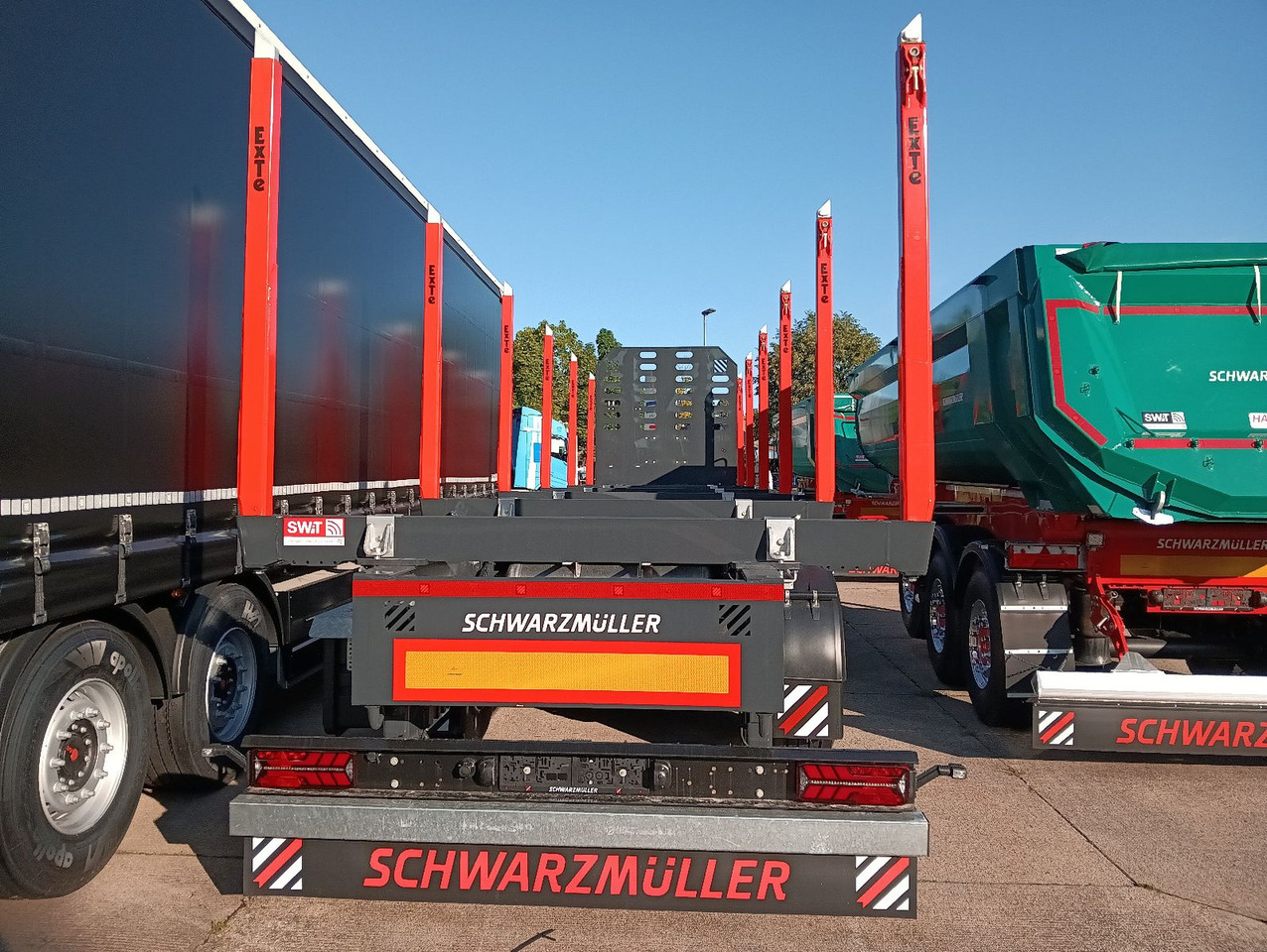 Schwarzmüller 3-A Rungensattel 6xExte144S 5560kg NEU sofort Schwarzmüller 3-A Rungensattel 6xExte144S 5560kg NEU sofort - Semirremolque forestal: foto 2 Schwarzmüller 3-A Rungensattel 6xExte144S 5560kg NEU sofort Schwarzmüller 3-A Rungensattel 6xExte144S 5560kg NEU sofort - Semirremolque forestal: foto 2