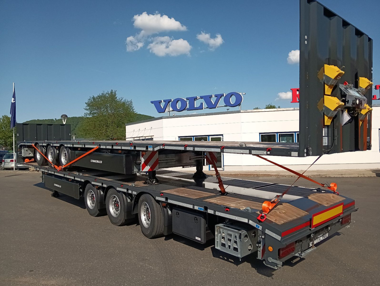 Schwarzmüller 3Achs Tele Rampen TwistLock40+2x20"SAF Lenk+Lift - Semirremolque plataforma/ Caja abierta: foto 1 Schwarzmüller 3Achs Tele Rampen TwistLock40+2x20"SAF Lenk+Lift - Semirremolque plataforma/ Caja abierta: foto 1