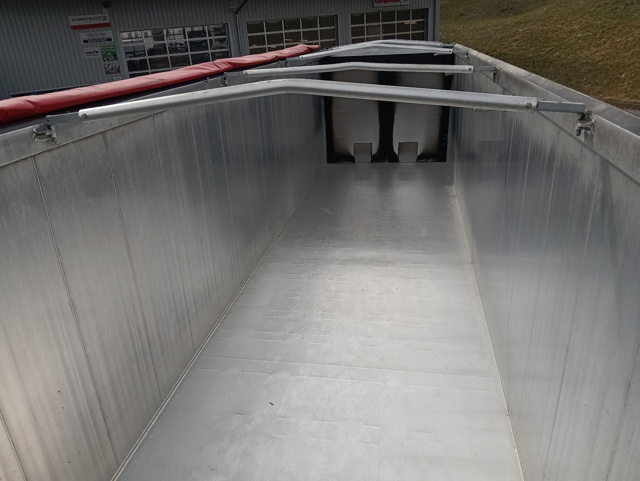 Semirremolque volquete nuevo Schwarzmüller K-Serie ALU 54m3 Getreide  6250kg TopZustand: foto 9