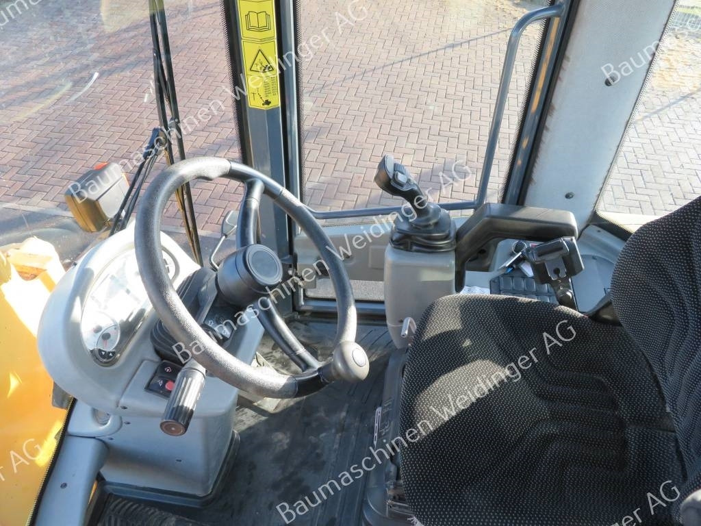 Cargadora de ruedas Yanmar V 100: foto 7