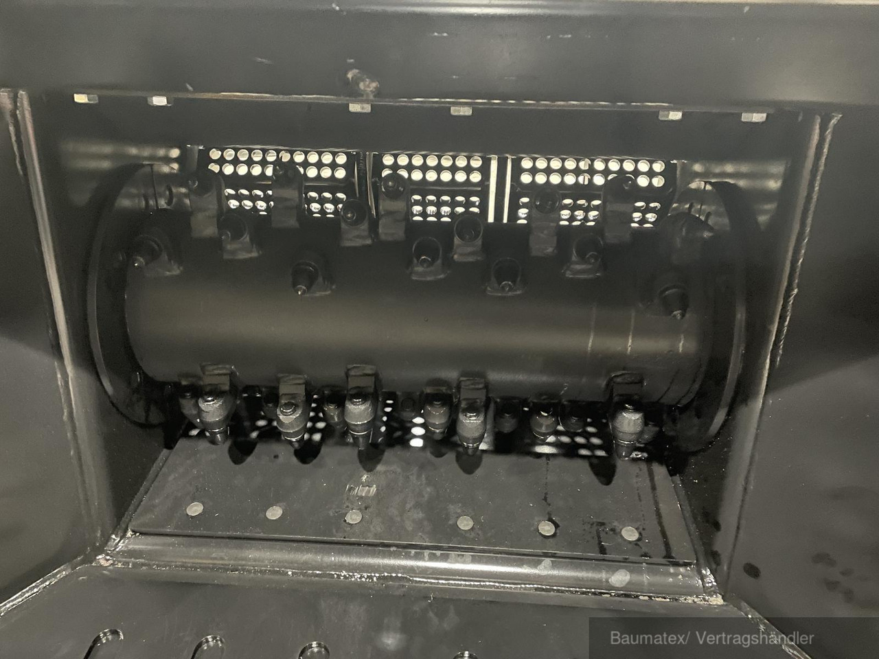 Asphaltgranulator für 18- 28to. Bagger - Cazo para Maquinaria de construcción: foto 2 Asphaltgranulator für 18- 28to. Bagger - Cazo para Maquinaria de construcción: foto 2