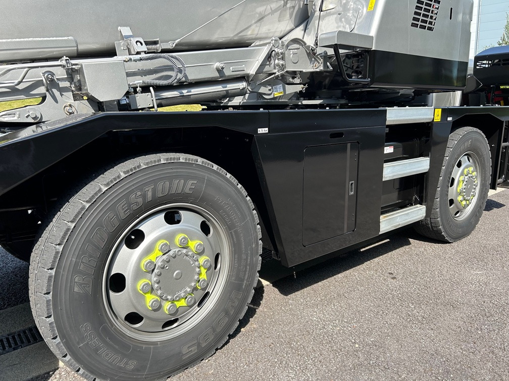 Autogrúa KATO 13 Ton City Crane - Only 17,000Kms from New: foto 13