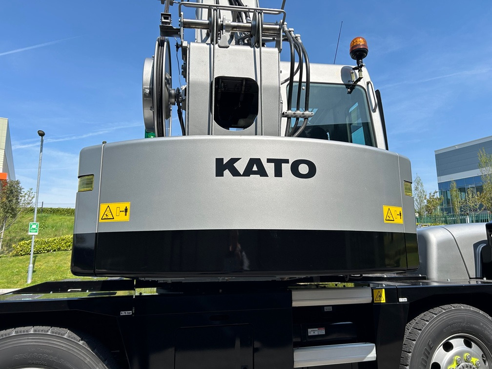 Autogrúa KATO 13 Ton City Crane - Only 17,000Kms from New: foto 25