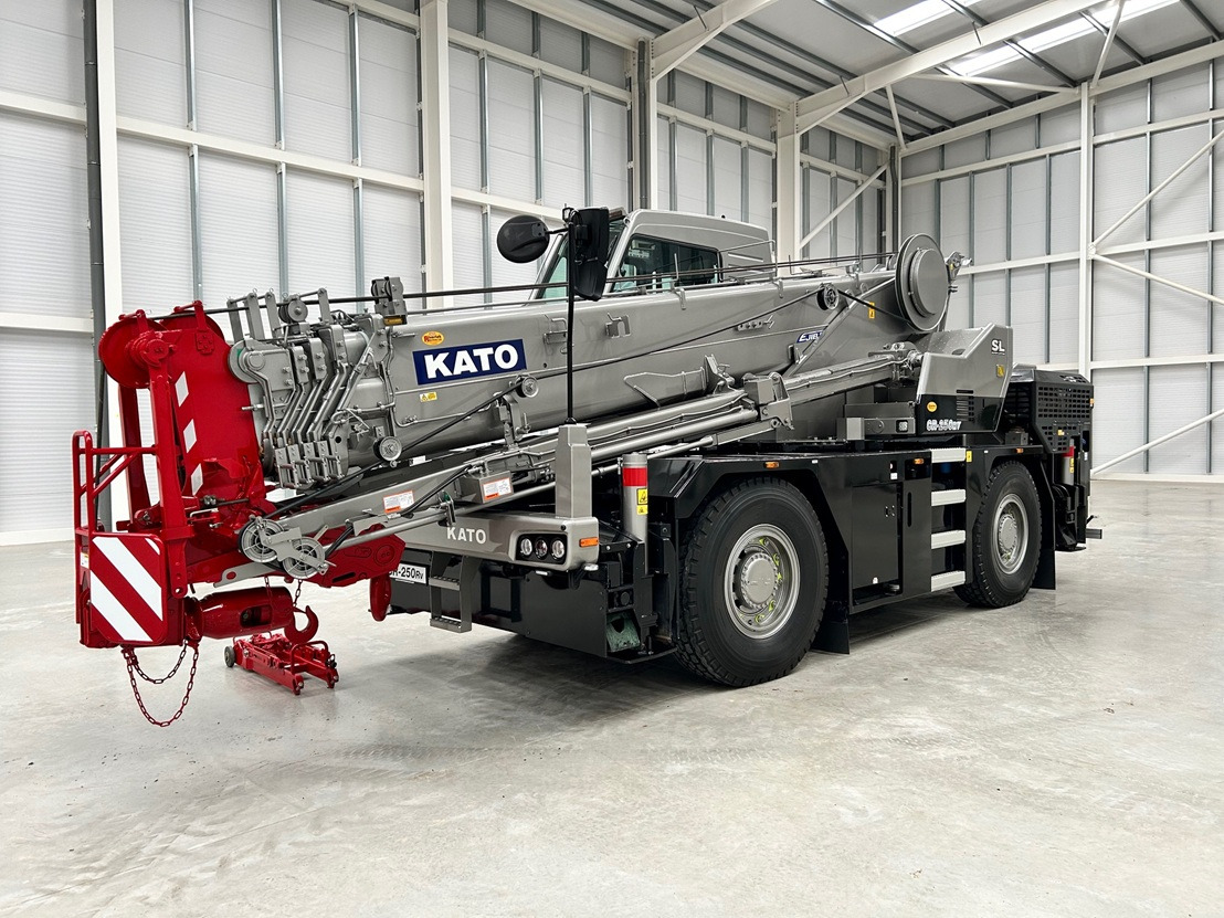 KATO CR-250Rv , 25 Ton City Crane with Only 1,991 hours - Autogrúa: foto 2 KATO CR-250Rv , 25 Ton City Crane with Only 1,991 hours - Autogrúa: foto 2