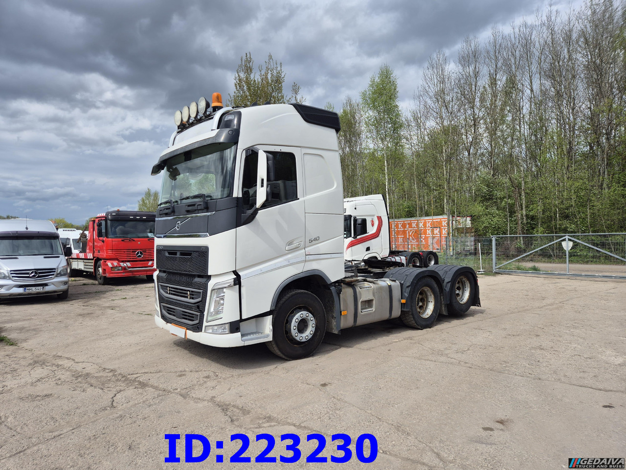 VOLVO FH13 540HP 6x2 (10 tyre) - Cabeza tractora: foto 1 VOLVO FH13 540HP 6x2 (10 tyre) - Cabeza tractora: foto 1