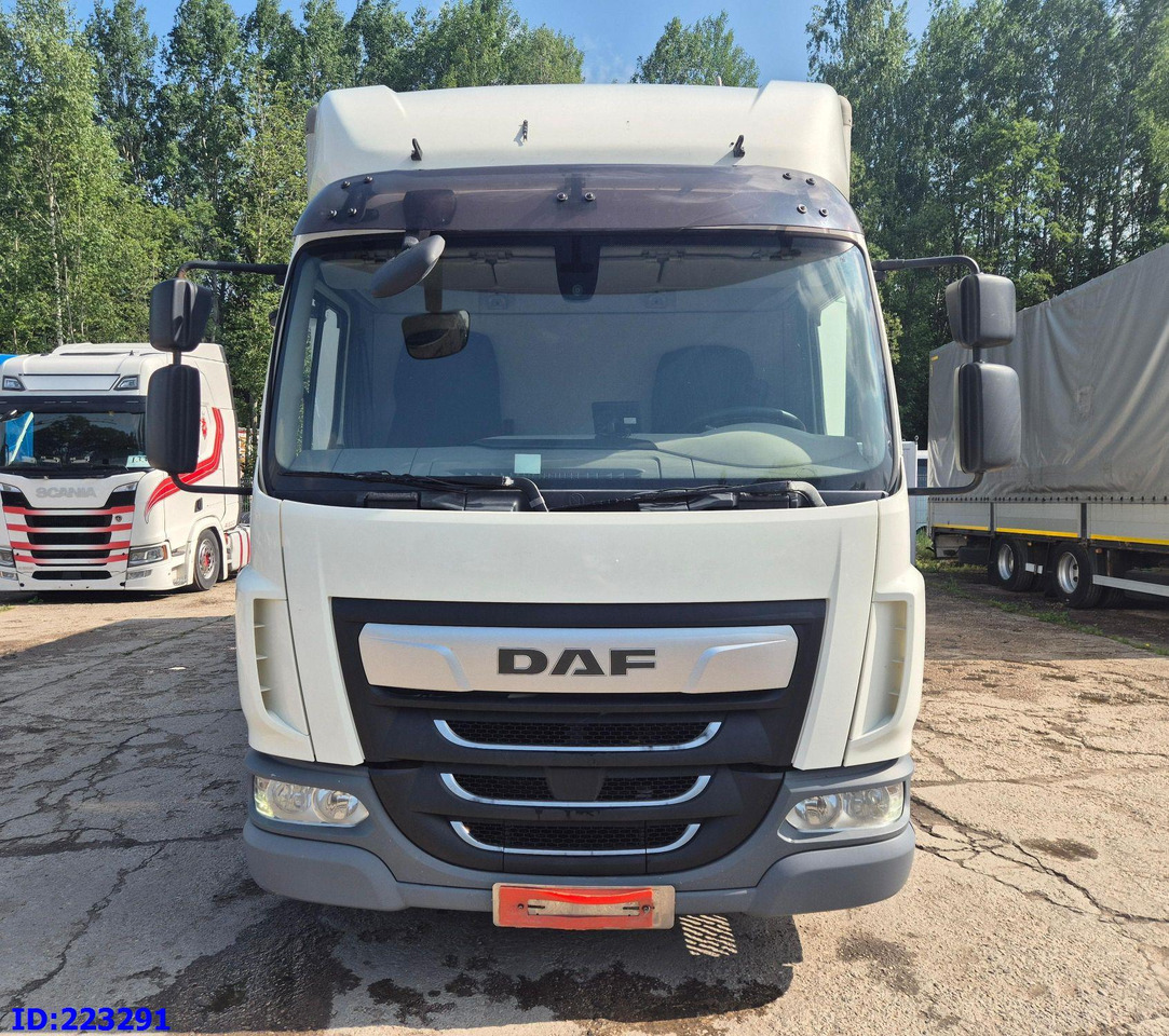 DAF LF 180 FA - Euro6 - Manual - Camión caja cerrada: foto 2 DAF LF 180 FA - Euro6 - Manual - Camión caja cerrada: foto 2