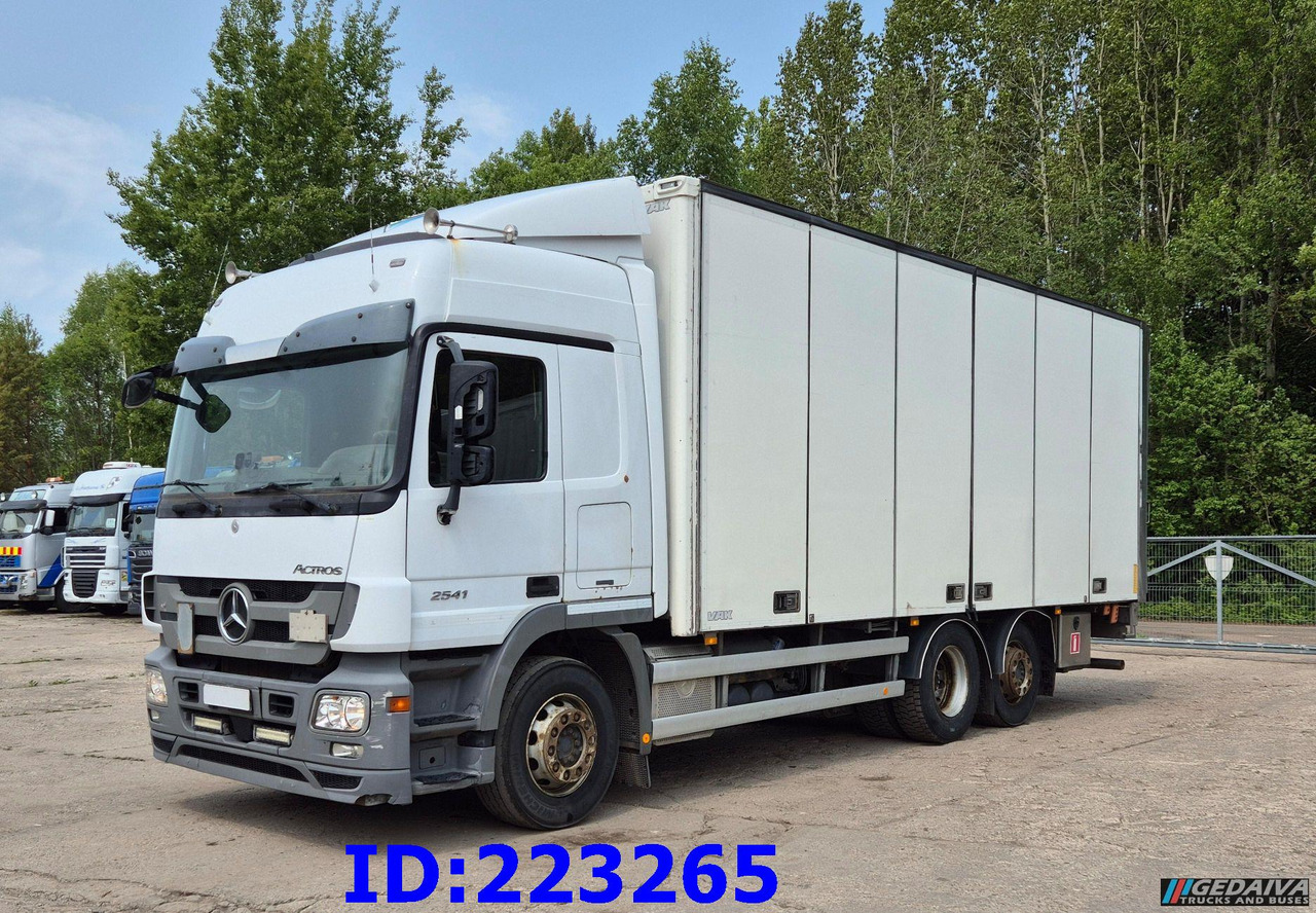 MERCEDES-BENZ Actros 2541 6x2 Retarder Open side box - Camión isotérmico: foto 1 MERCEDES-BENZ Actros 2541 6x2 Retarder Open side box - Camión isotérmico: foto 1