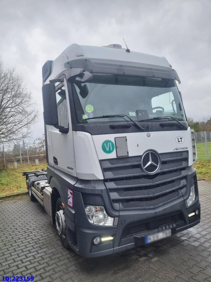 MERCEDES-BENZ Actros 2542 BDF 6x2 Euro6 - Camión chasis: foto 1 MERCEDES-BENZ Actros 2542 BDF 6x2 Euro6 - Camión chasis: foto 1