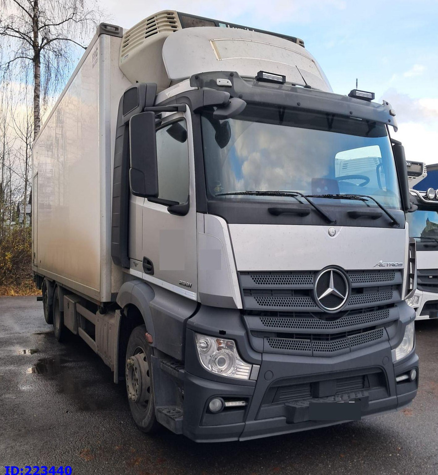 MERCEDES-BENZ Actros 2551 6x2 Euro6 - Camión frigorífico: foto 2 MERCEDES-BENZ Actros 2551 6x2 Euro6 - Camión frigorífico: foto 2