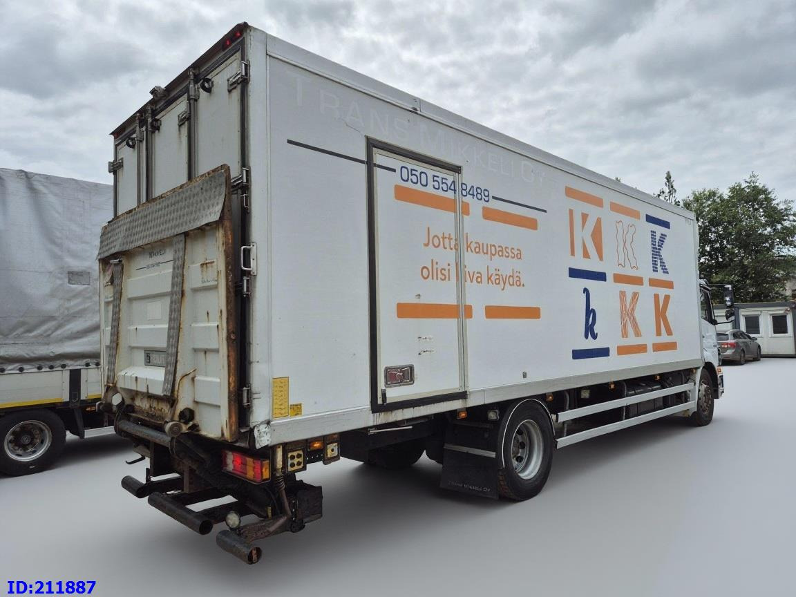 MERCEDES-BENZ Axor 1833 - Manual - Camión frigorífico: foto 5 MERCEDES-BENZ Axor 1833 - Manual - Camión frigorífico: foto 5