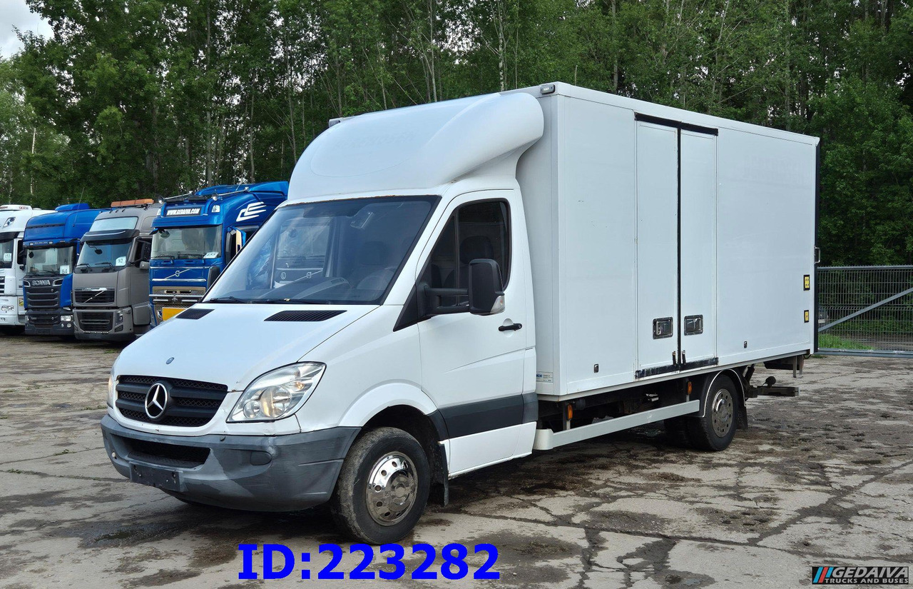 MERCEDES-BENZ Sprinter 516 SUPER - Camión caja cerrada: foto 1 MERCEDES-BENZ Sprinter 516 SUPER - Camión caja cerrada: foto 1