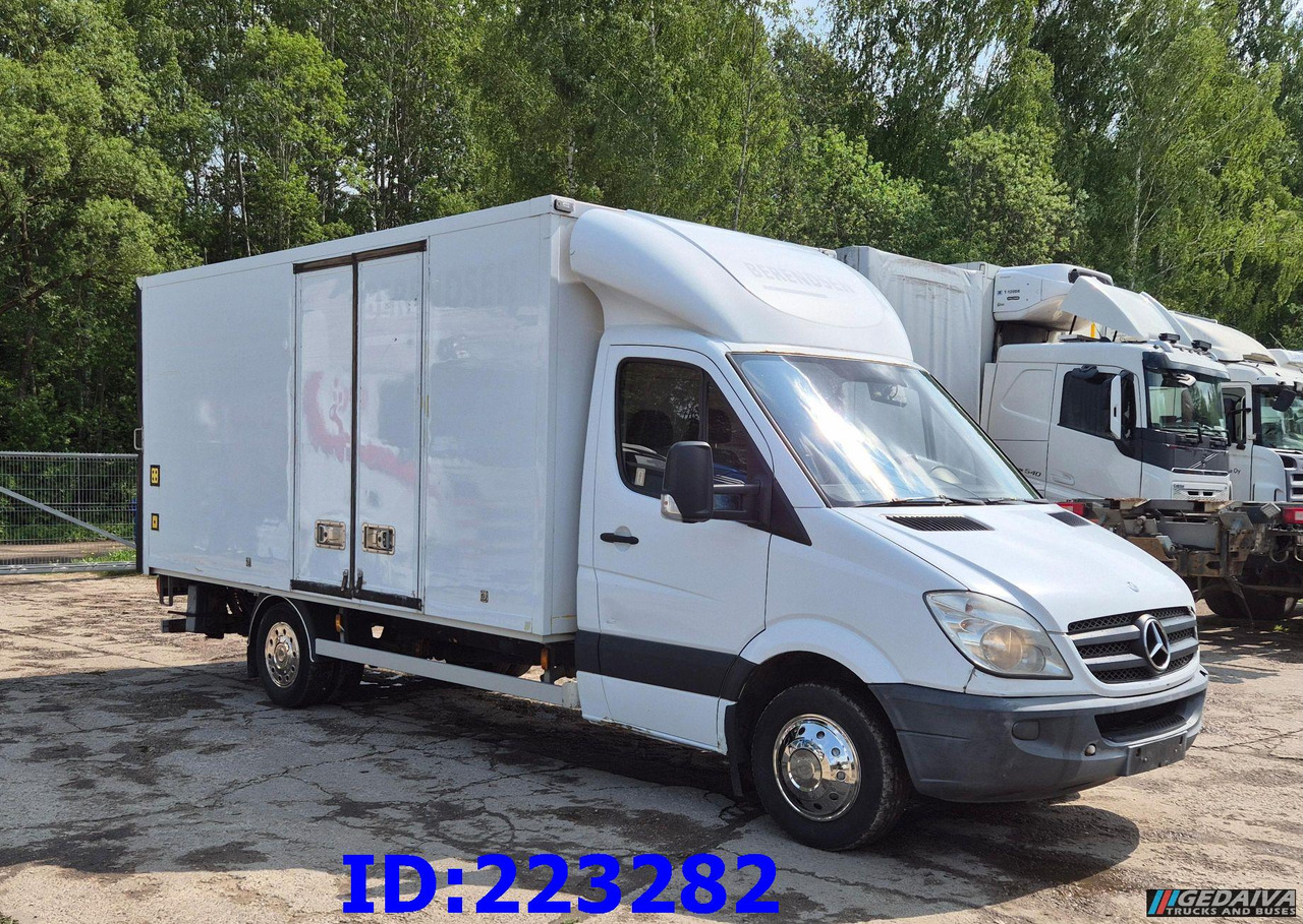 MERCEDES-BENZ Sprinter 516 SUPER - Camión caja cerrada: foto 4 MERCEDES-BENZ Sprinter 516 SUPER - Camión caja cerrada: foto 4