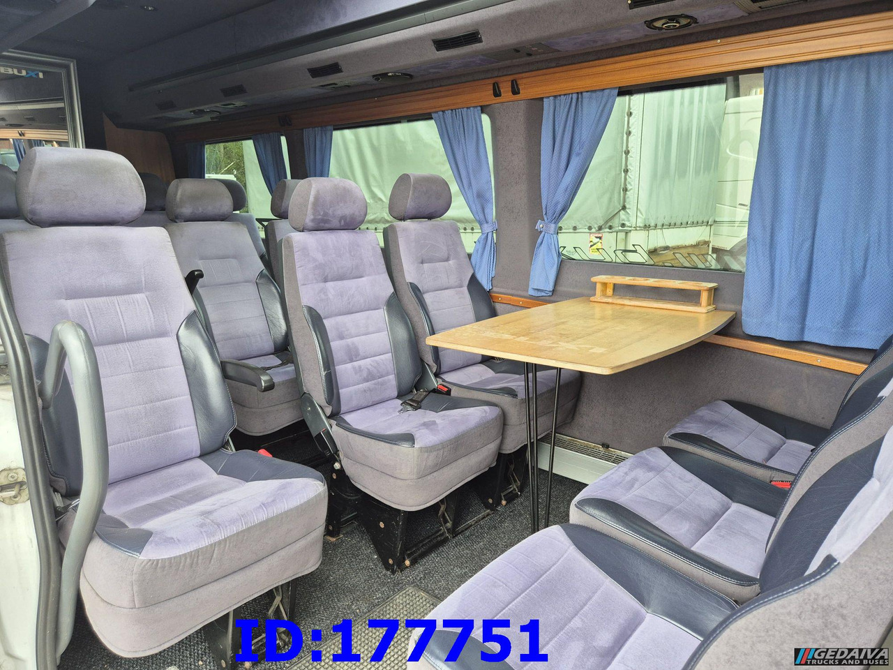 MERCEDES-BENZ Sprinter 518 - VIP - 17-seater - Autocar: foto 5 MERCEDES-BENZ Sprinter 518 - VIP - 17-seater - Autocar: foto 5
