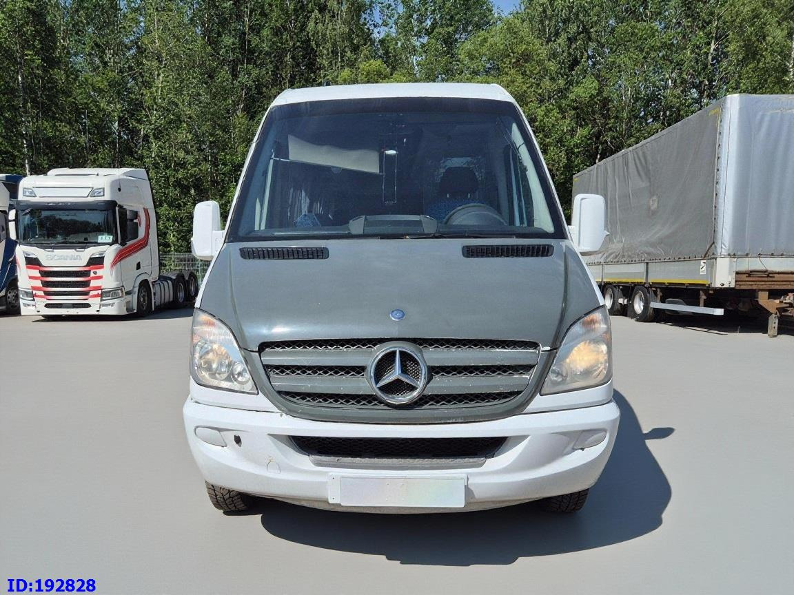 MERCEDES-BENZ Sprinter 519 - 17 place - Euro5 - Minibús, Furgoneta de pasajeros: foto 2 MERCEDES-BENZ Sprinter 519 - 17 place - Euro5 - Minibús, Furgoneta de pasajeros: foto 2