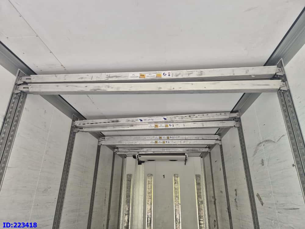 SCHMITZ CARGOBULL MKO BOX 57m3 - Caja cerrada: foto 5 SCHMITZ CARGOBULL MKO BOX 57m3 - Caja cerrada: foto 5