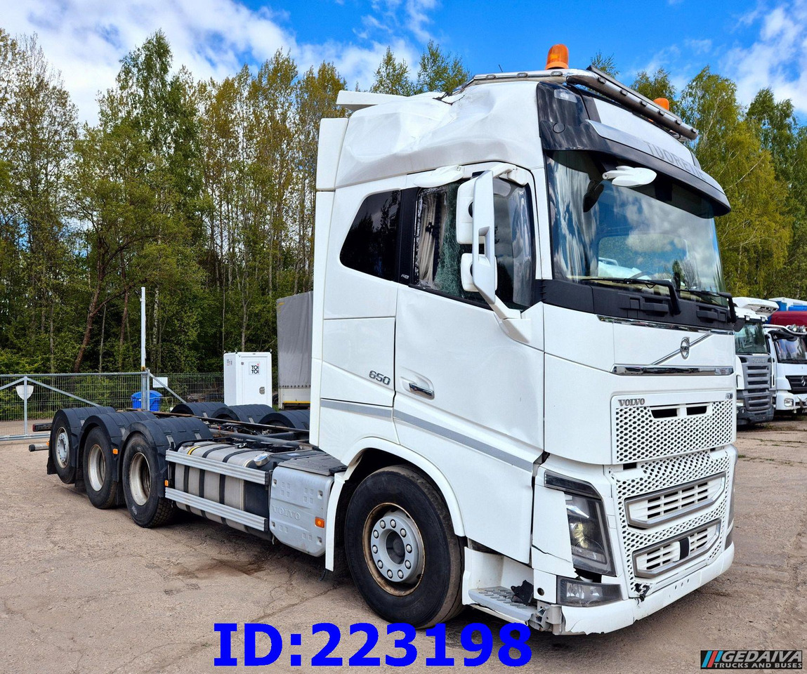 VOLVO FH16 650HP 8X4 (Steering axle) - Camión chasis: foto 4 VOLVO FH16 650HP 8X4 (Steering axle) - Camión chasis: foto 4