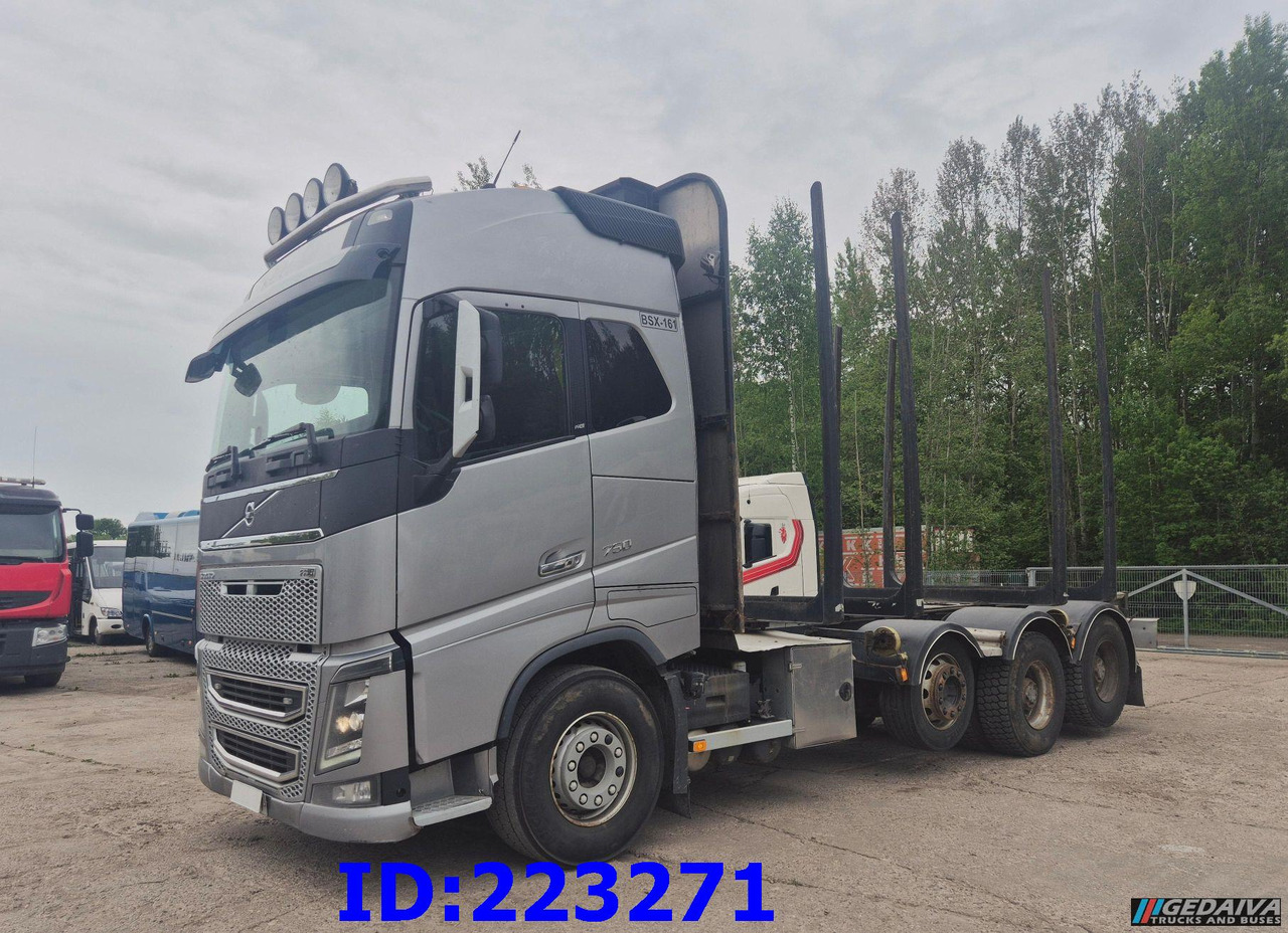 VOLVO FH16 750HP 8x4 (Steering axle / 2 axles lifting) - Camión forestal: foto 1 VOLVO FH16 750HP 8x4 (Steering axle / 2 axles lifting) - Camión forestal: foto 1