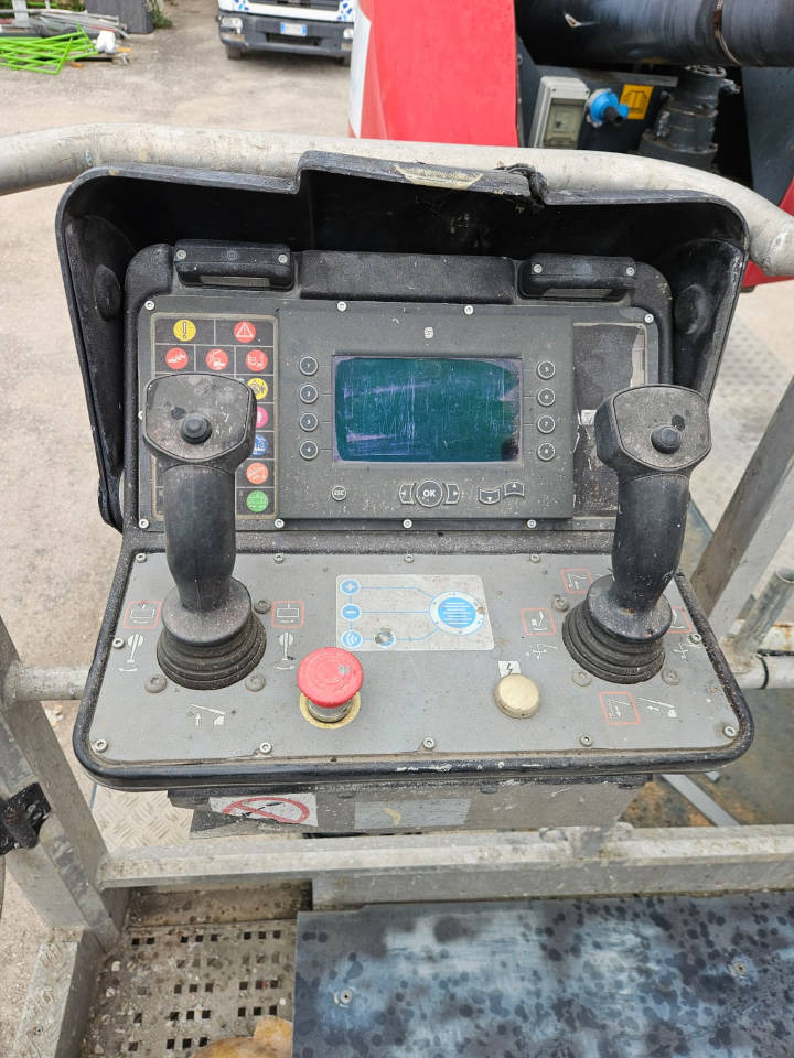 Camión con plataforma elevadora CTE B LIFT 390 HR: foto 17