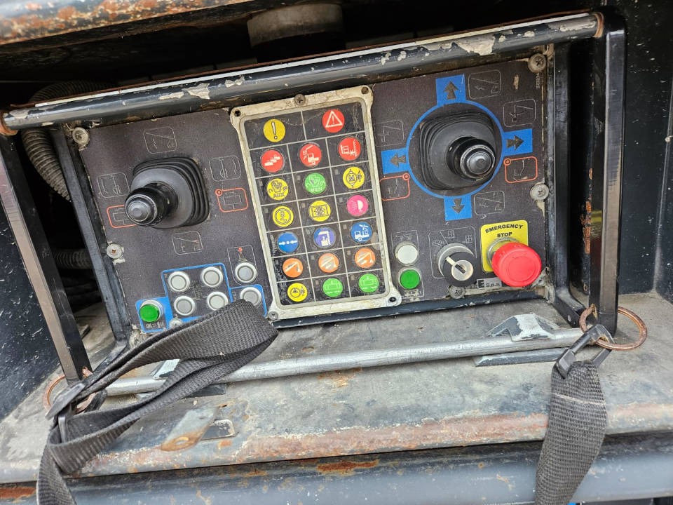 Camión con plataforma elevadora CTE B LIFT 390 HR: foto 15