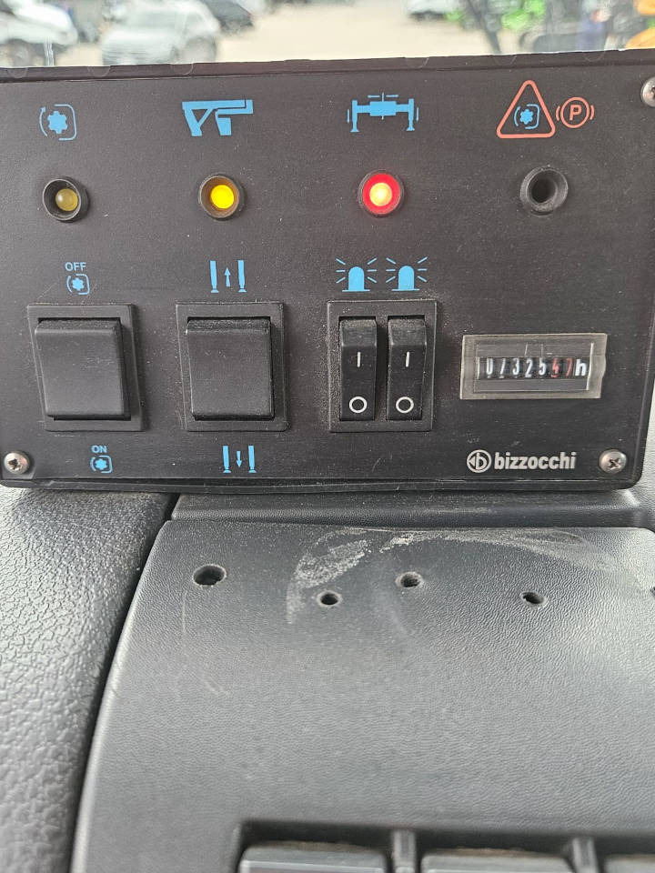 Camión con plataforma elevadora CTE B LIFT 390 HR: foto 9