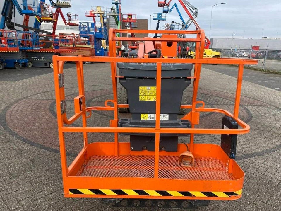 JLG M 450 AJ - Plataforma articulada: foto 3 JLG M 450 AJ - Plataforma articulada: foto 3