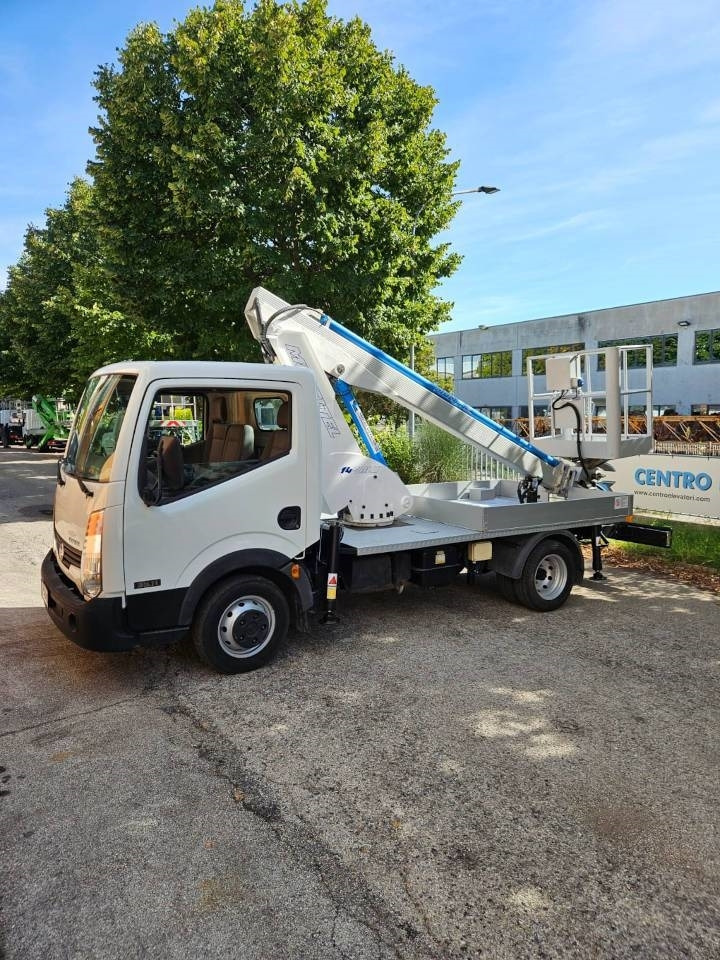 Multitel ALU 145 - Camión con plataforma elevadora: foto 2 Multitel ALU 145 - Camión con plataforma elevadora: foto 2