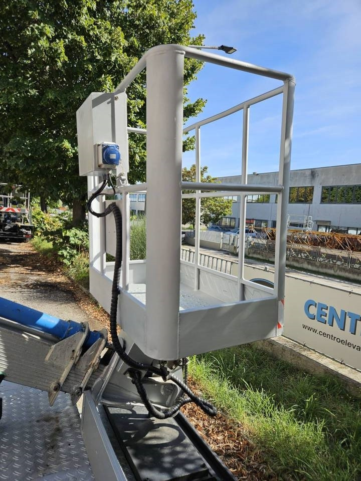 Multitel ALU 145 - Camión con plataforma elevadora: foto 4 Multitel ALU 145 - Camión con plataforma elevadora: foto 4