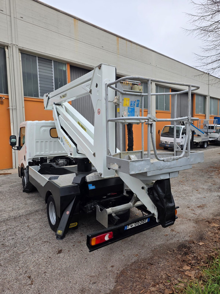 Camión con plataforma elevadora PALFINGER P 200 A: foto 15