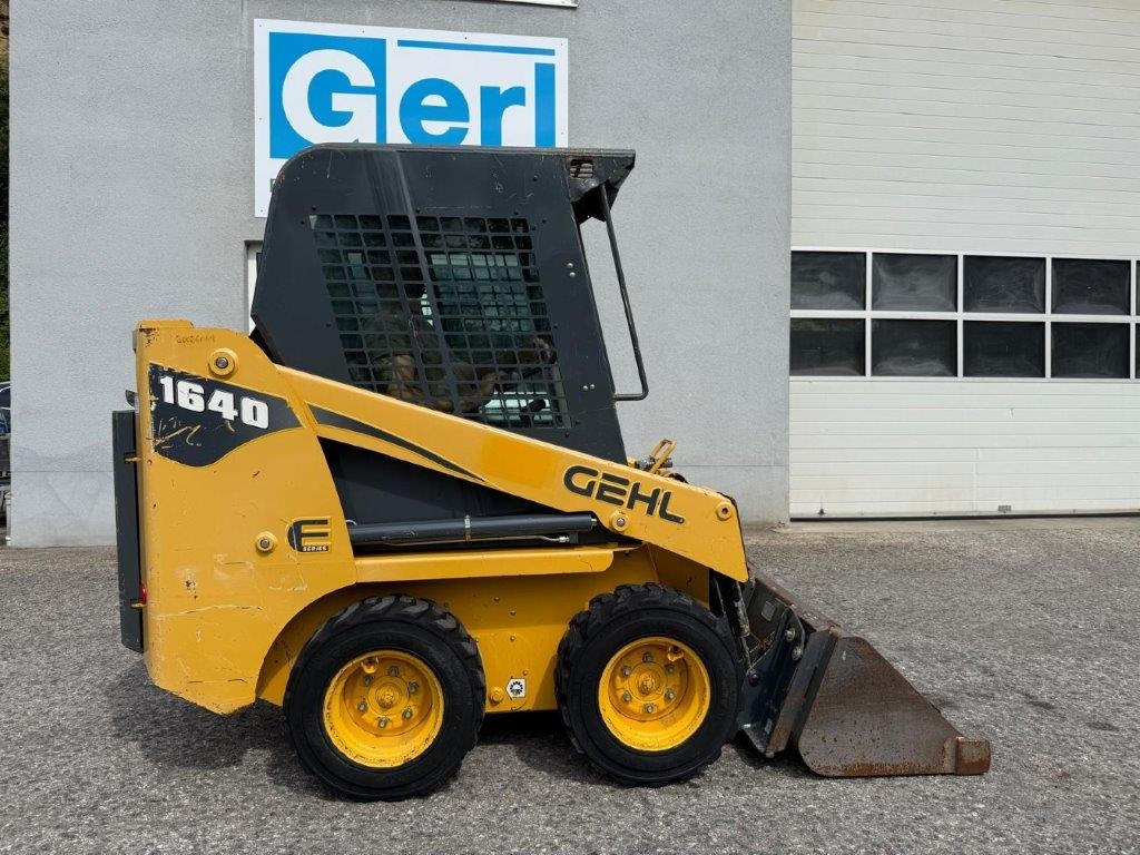 Gehl SL1640E (4027) - Minicargadora: foto 2 Gehl SL1640E (4027) - Minicargadora: foto 2