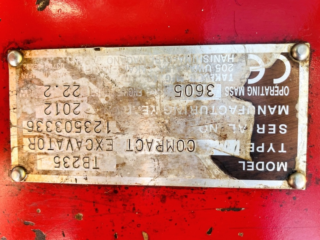 Takeuchi TB235 (3968) - Miniexcavadora: foto 3 Takeuchi TB235 (3968) - Miniexcavadora: foto 3