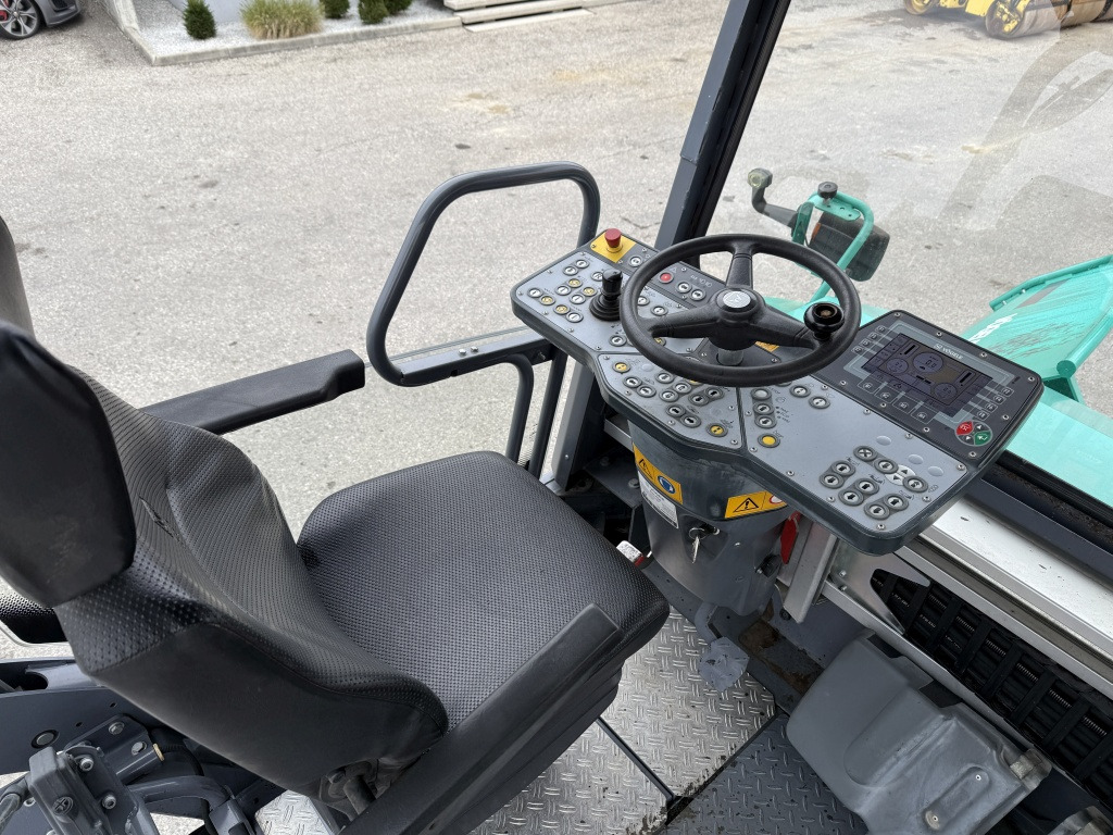 Pavimentadora de asfalto Vögele Super 1803-3i (111717): foto 10 Pavimentadora de asfalto Vögele Super 1803-3i (111717): foto 10