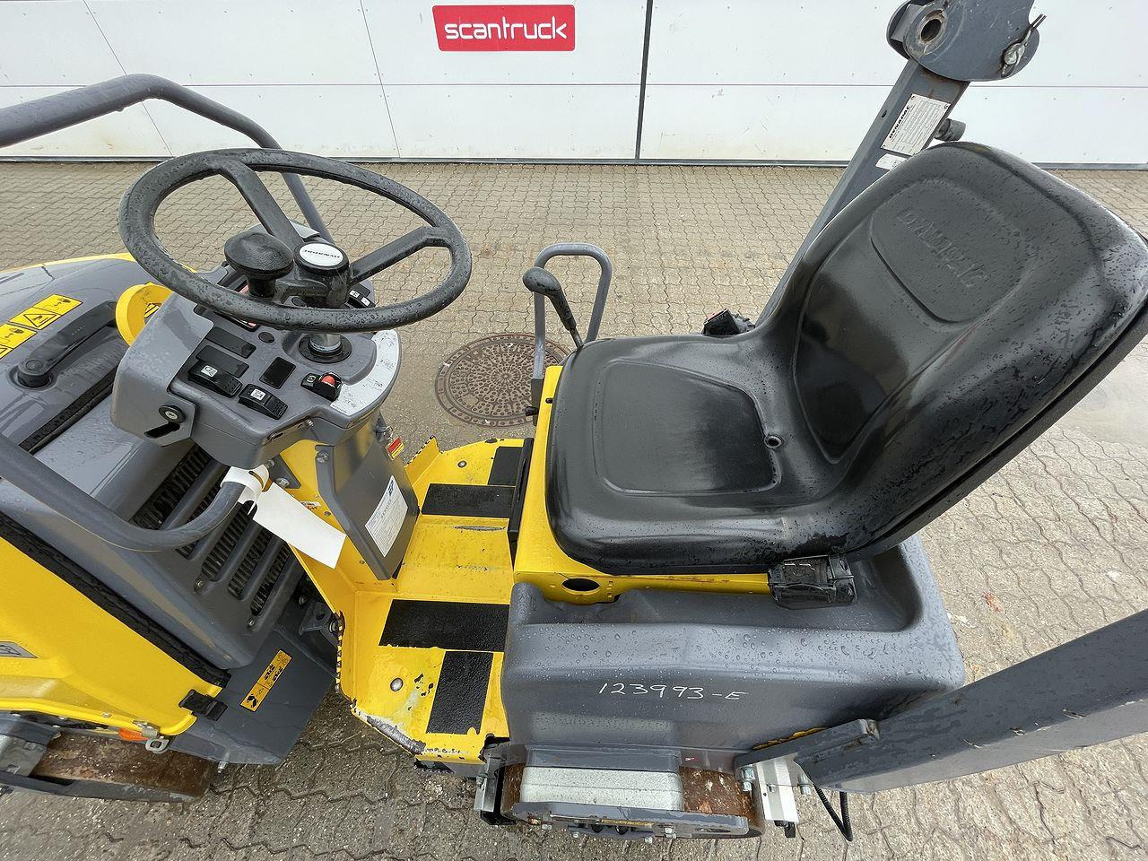 Atlas Copco CC900 - Apisonadora de asfalto: foto 3 Atlas Copco CC900 - Apisonadora de asfalto: foto 3