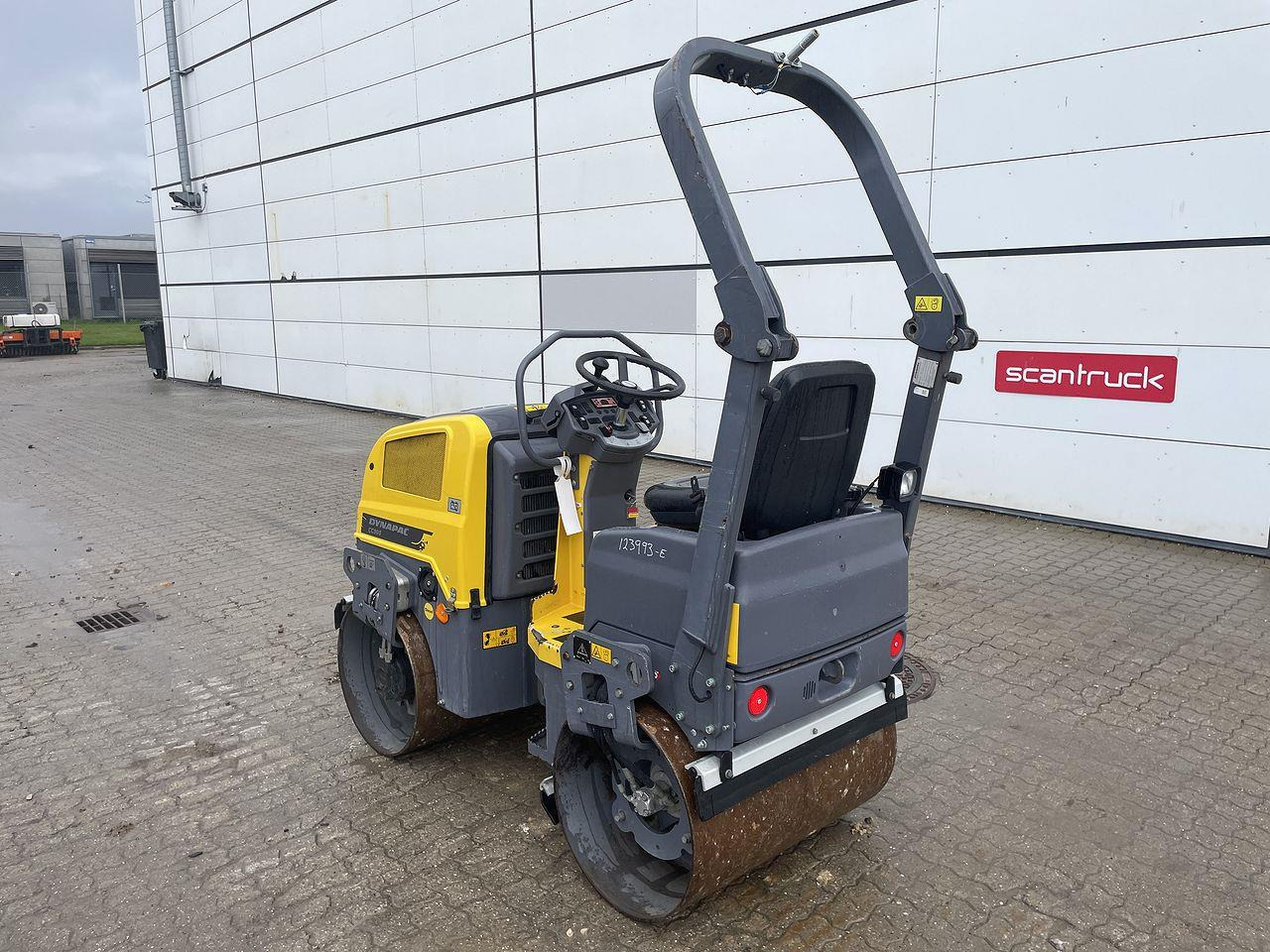 Atlas Copco CC900 - Apisonadora de asfalto: foto 2 Atlas Copco CC900 - Apisonadora de asfalto: foto 2