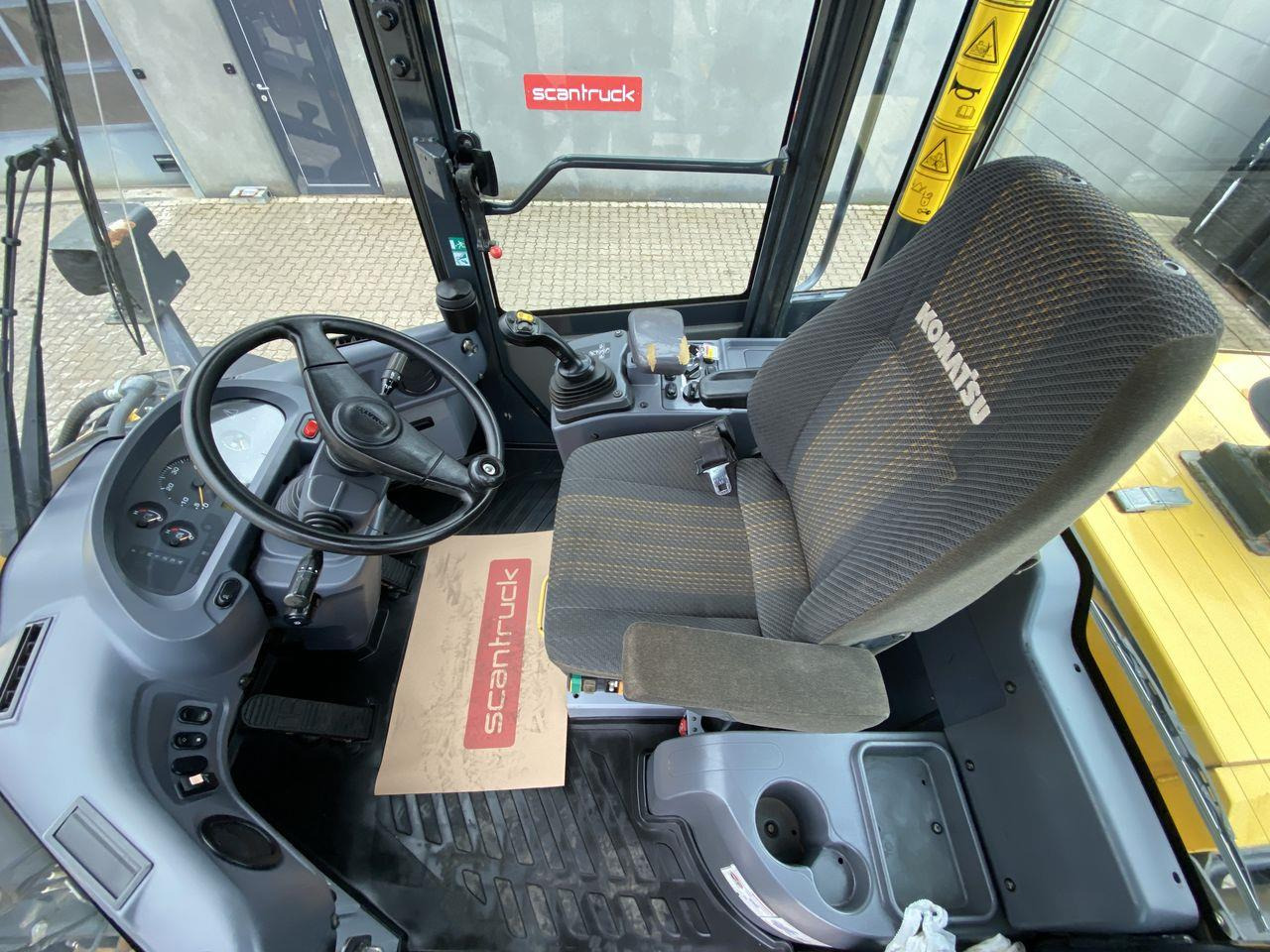 Komatsu WA200-7 - Cargadora de ruedas: foto 3 Komatsu WA200-7 - Cargadora de ruedas: foto 3