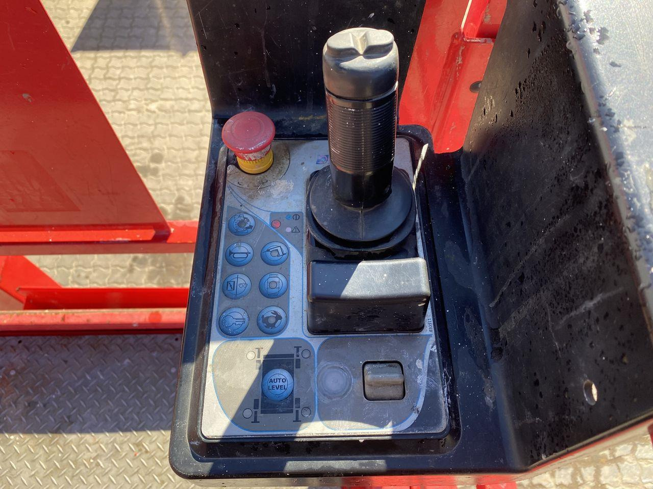 Manitou 140SC - Plataforma de tijeras: foto 3 Manitou 140SC - Plataforma de tijeras: foto 3